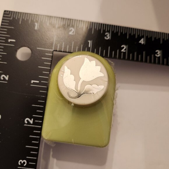 Tulip Flower Hole Punch Brenda Walton paper Scrapbook Craft Shapes - Picture 3 of 7